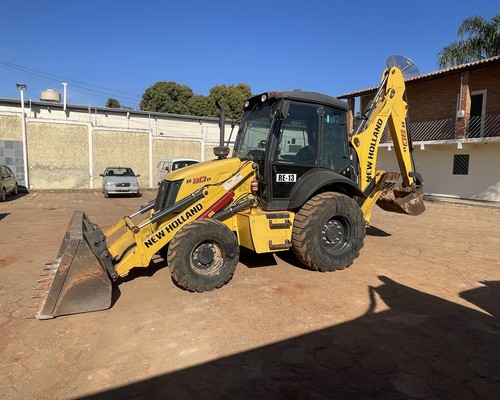 Retroescavadeira New Holland B110B 22/22