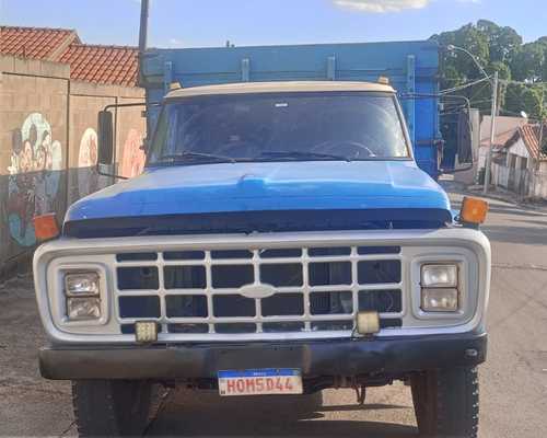 Caminhão Ford Caçamba F600 74/74