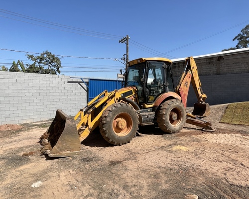 Retroescavadeira JCB 4 CX 10/10