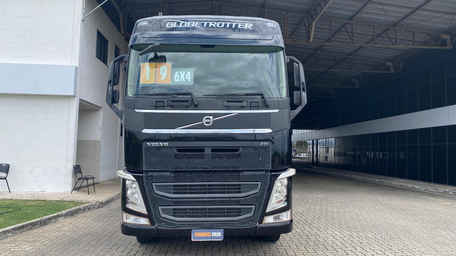 Caminhão Volvo FH 540 6x4T 2019