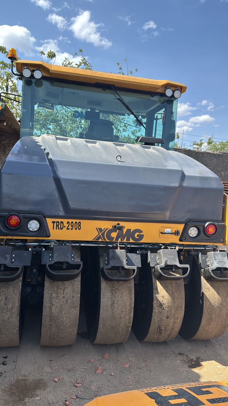 Rolo compactador XCMG XP265S 2024