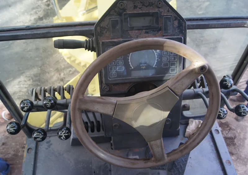 Motoniveladora NEW HOLLAND CONSTRUCTION RG 140B 2008