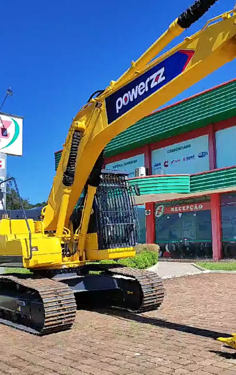 Escavadeira PowerZZ SC 210 2024