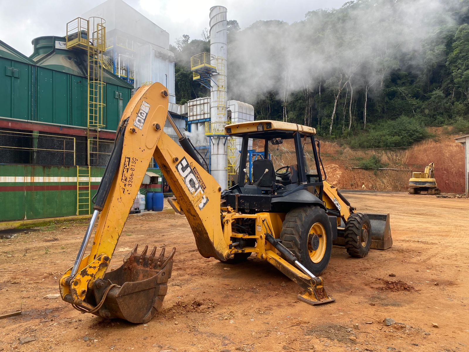 Retroescavadeira JCB 3C Plus 2013