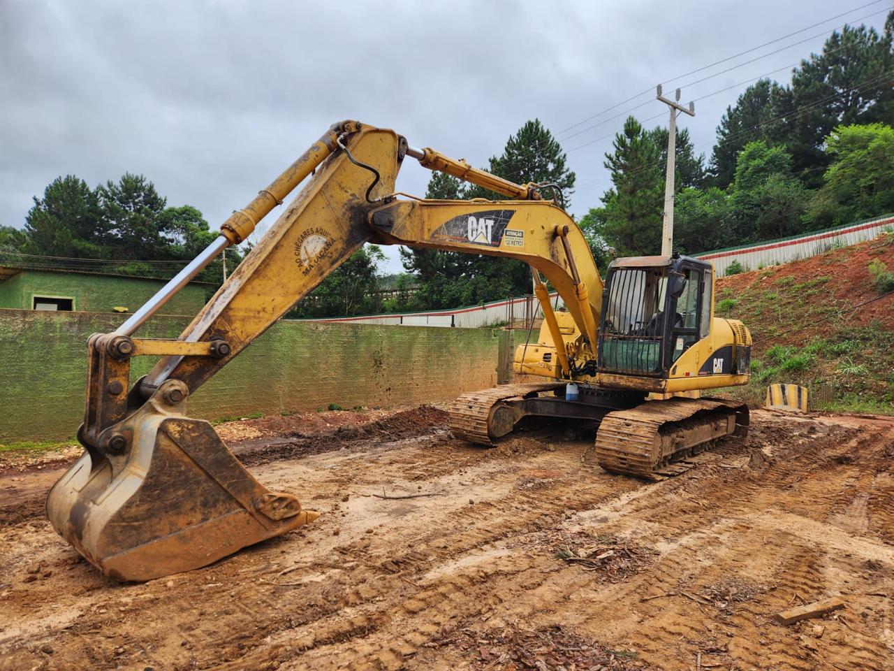 Escavadeira Caterpillar 320CL 2005