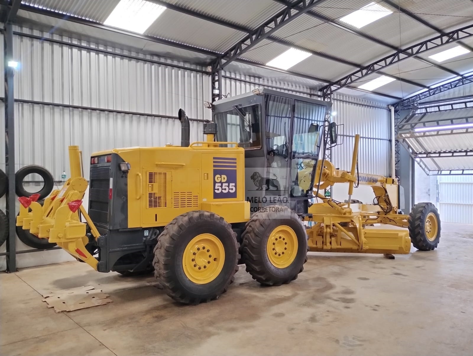 Motoniveladora Komatsu GD555 2011
