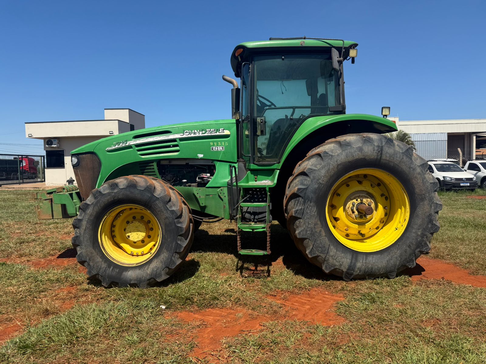 Trator agrícola John Deere 7715 4X4 2010
