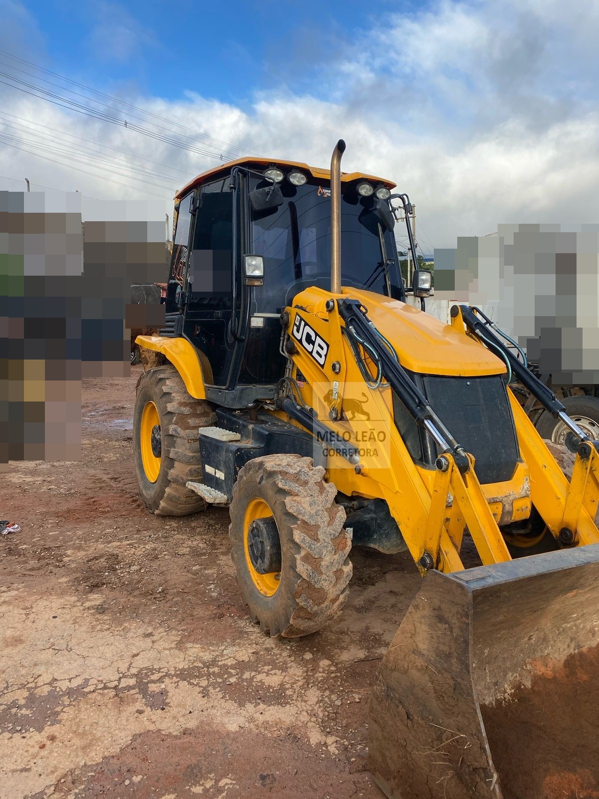Retroescavadeira JCB 3CX 2023