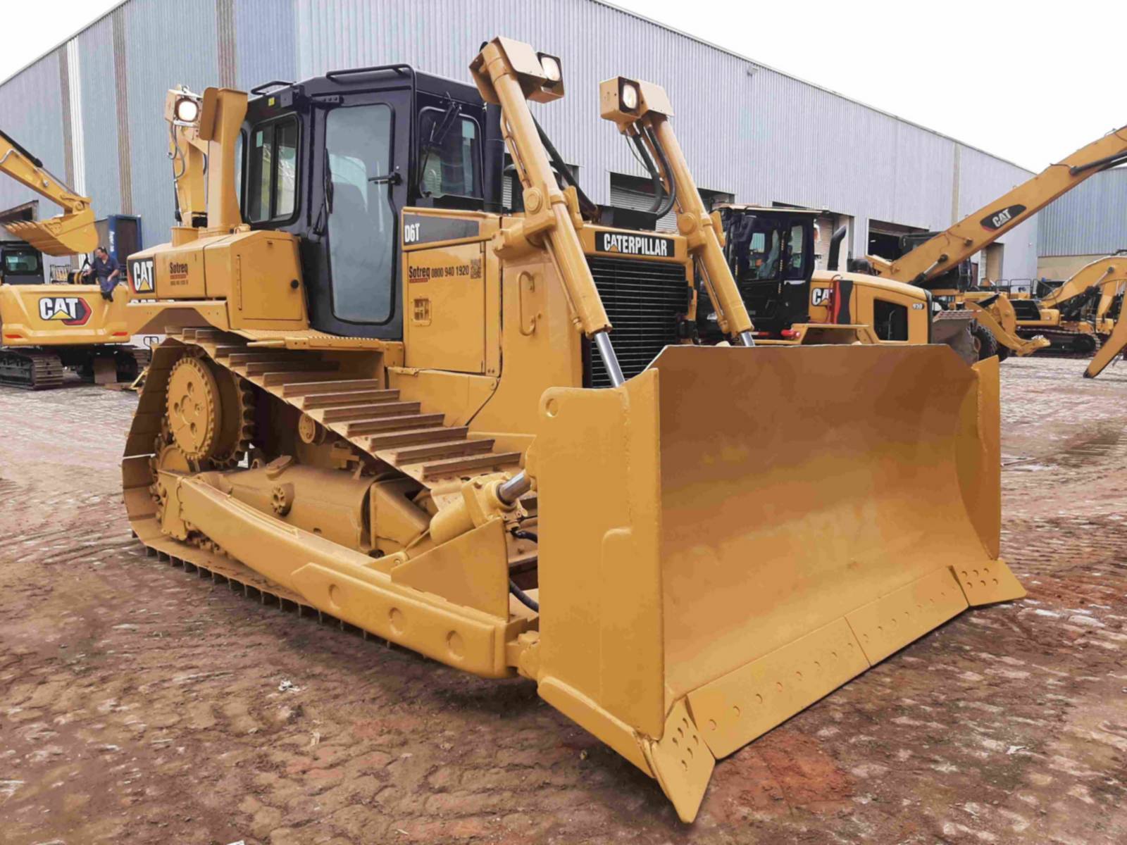 Trator de esteira Caterpillar D6T 2019