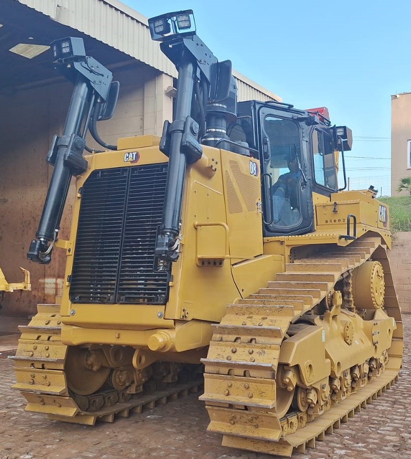 Trator de esteira Caterpillar D8T 2024