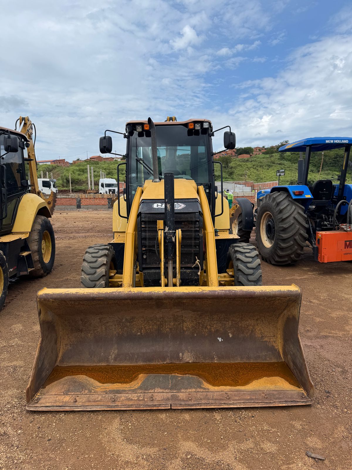 Retroescavadeira Caterpillar 416F 4X4 AC 2021