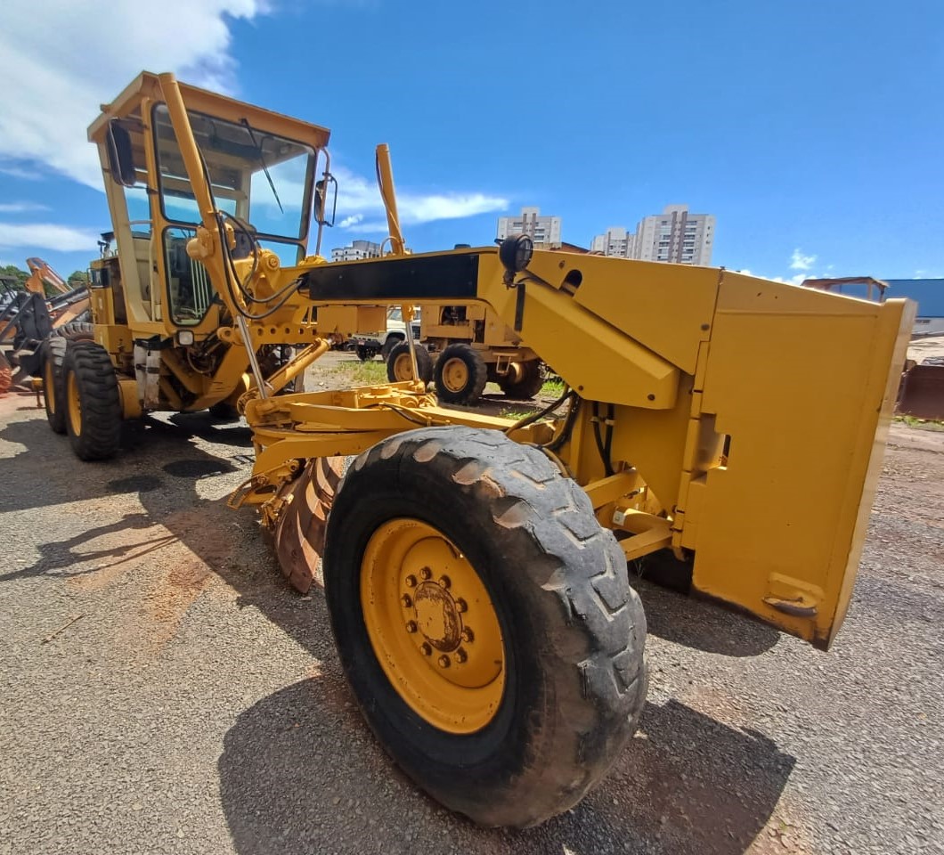 Motoniveladora Caterpillar 120H 1998