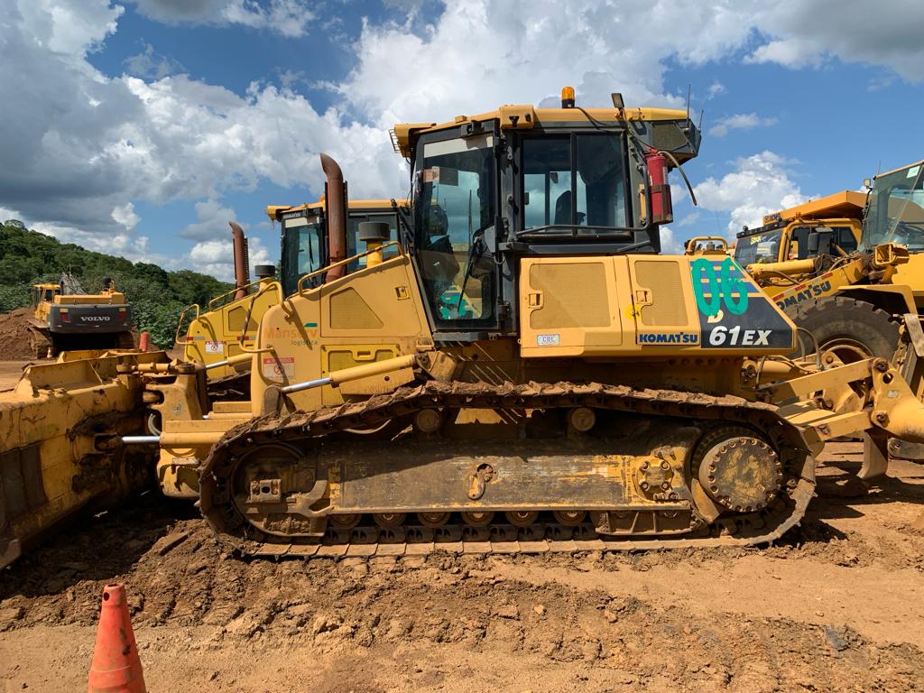 Trator de esteira Komatsu D61-EX 2020