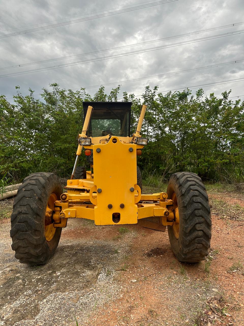 Motoniveladora New Holland RG140 2005