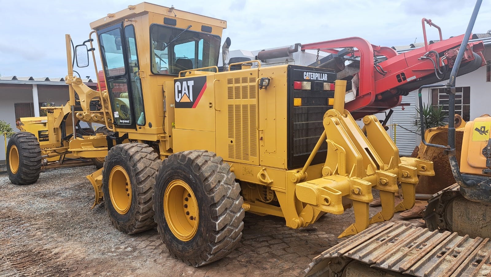 Motoniveladora Caterpillar 140K 2013