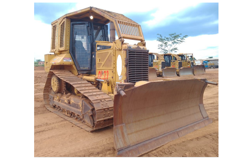 Trator de esteira Caterpillar D6N 2012