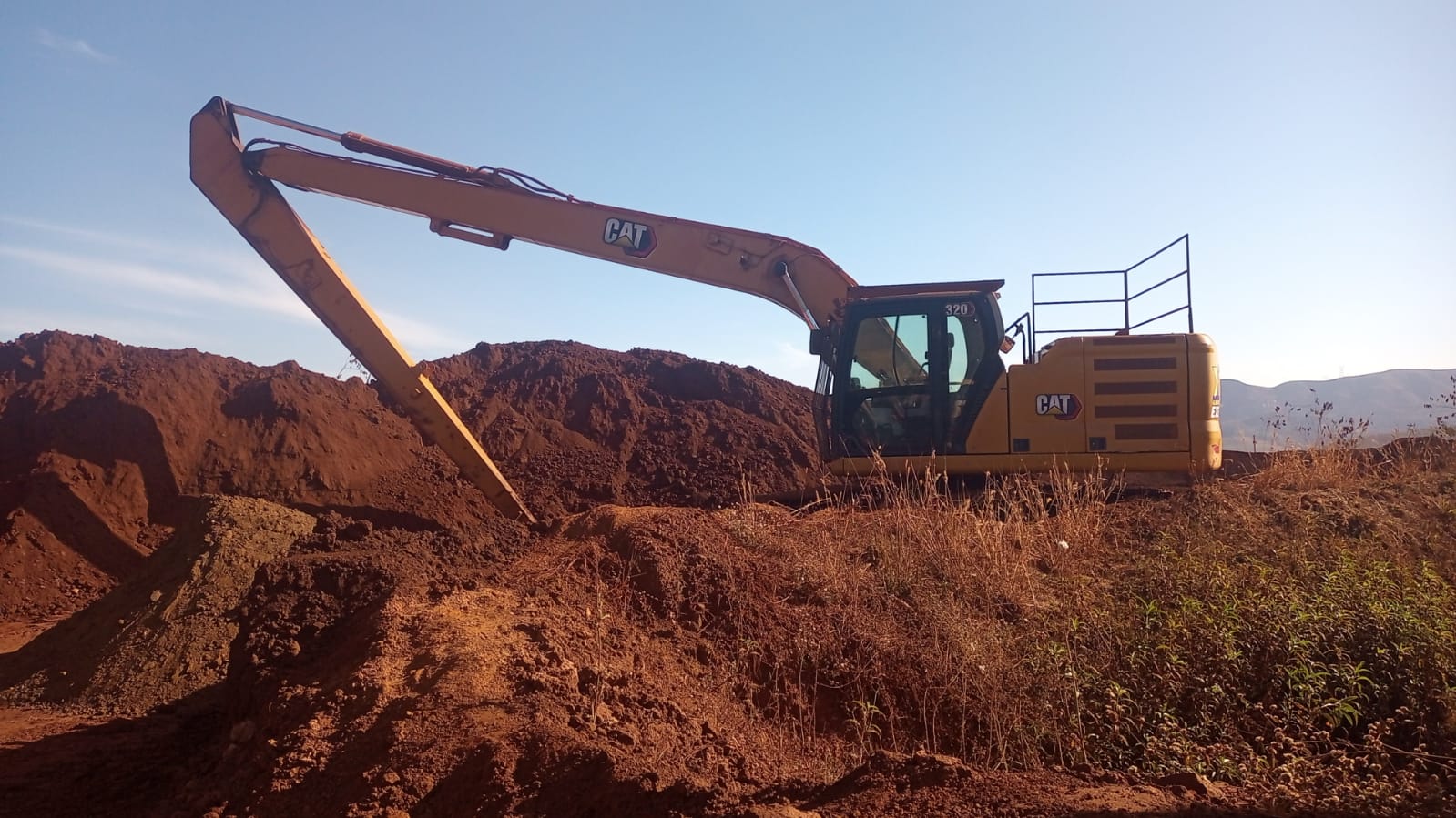 Escavadeira Caterpillar 320D (LONGREACH) 2021