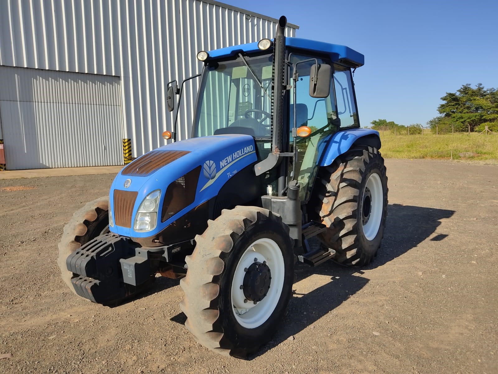 Trator agrícola New Holland TL 75E 2017
