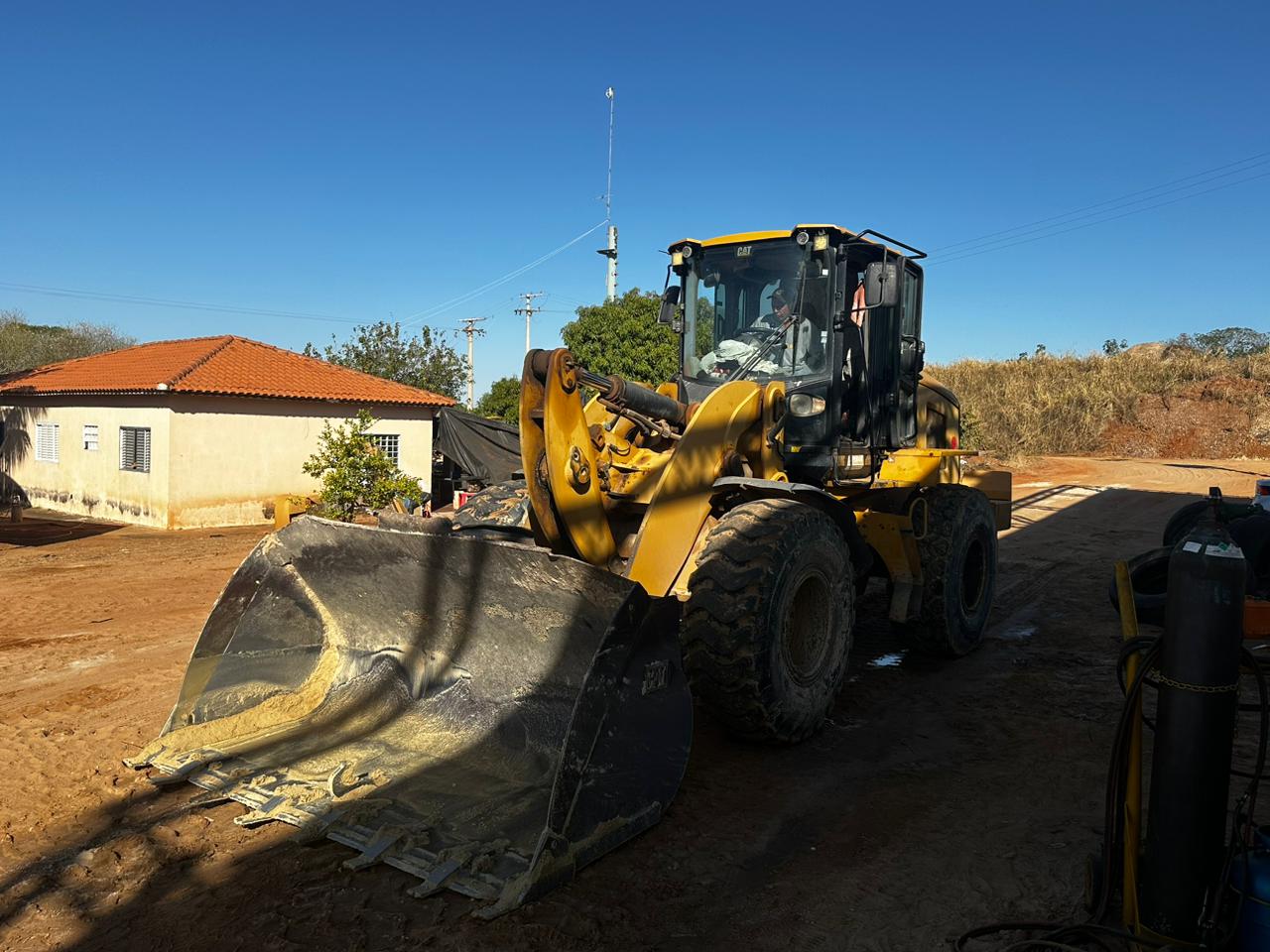 Pá Carregadeira Caterpillar 938 K 2014
