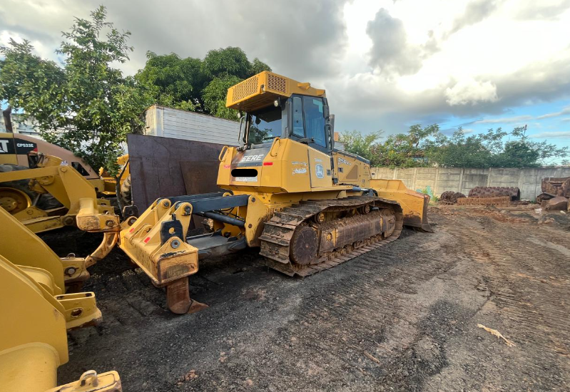 Trator de esteira John Deere 750J 2018