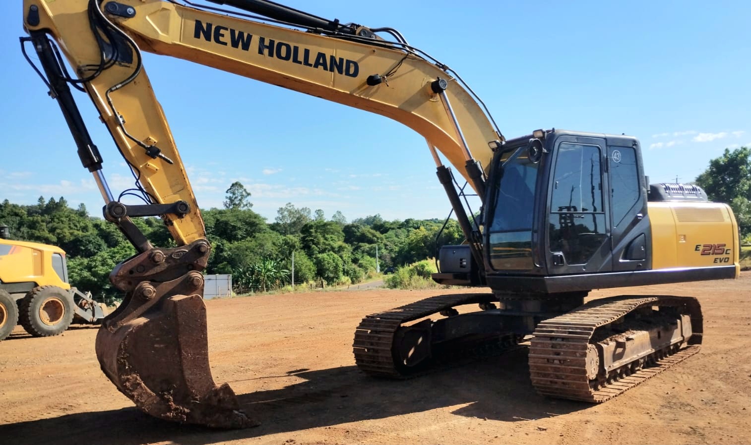 Escavadeira New Holland E215c Evo 2022