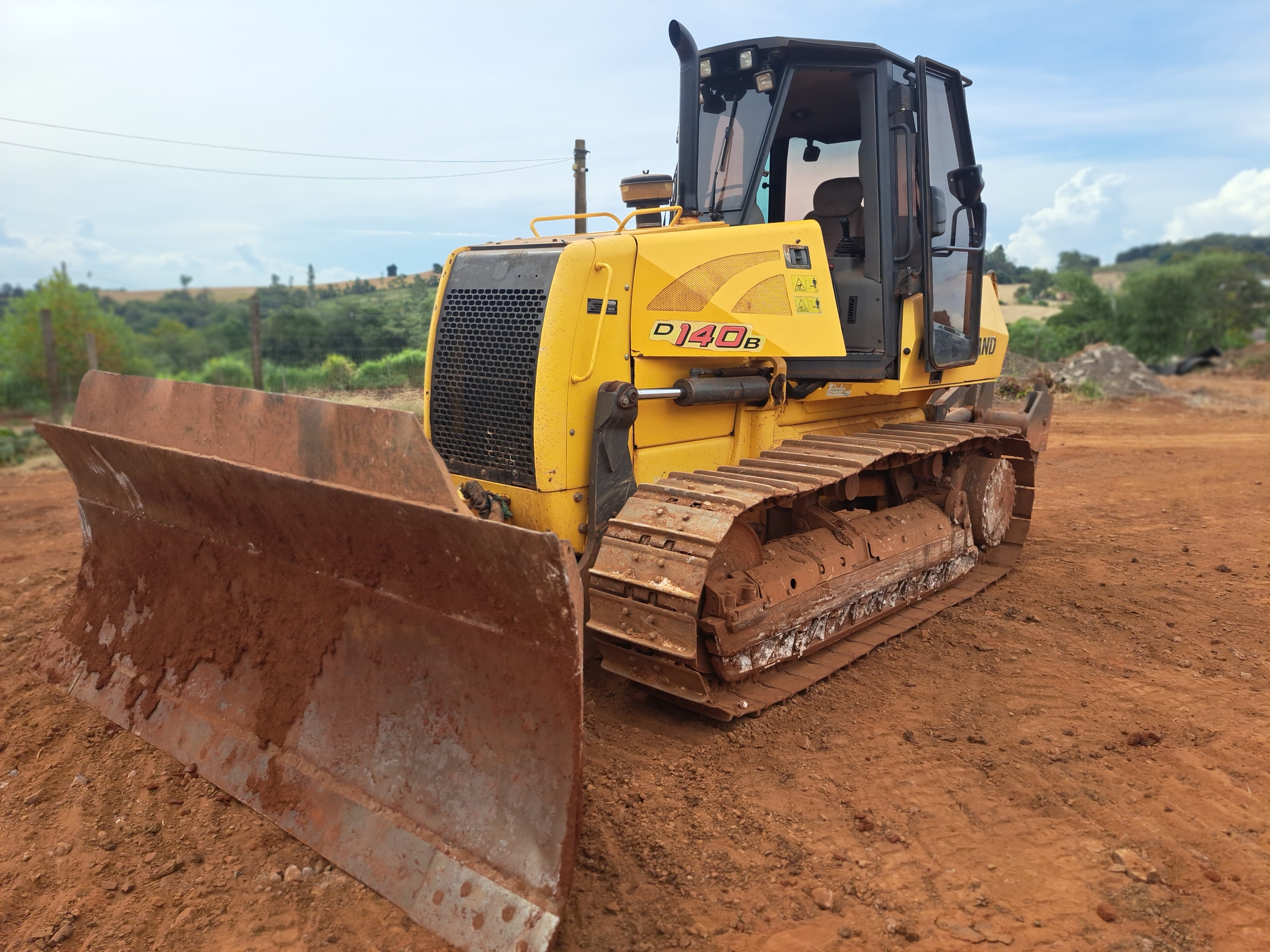 Trator de esteira New Holland D140B 2017