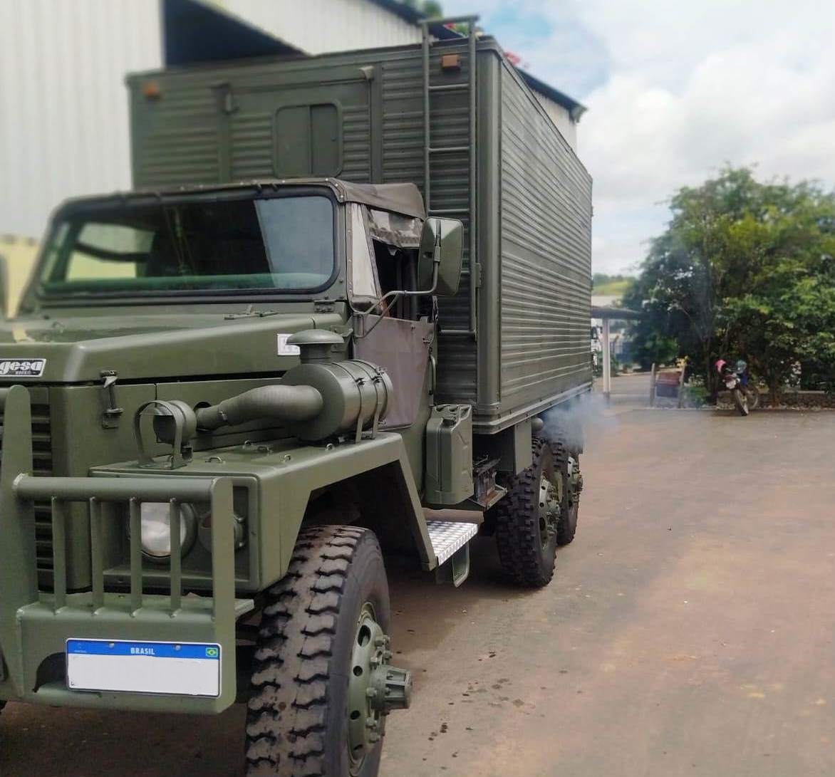 Caminhão ENGESA E25 1984