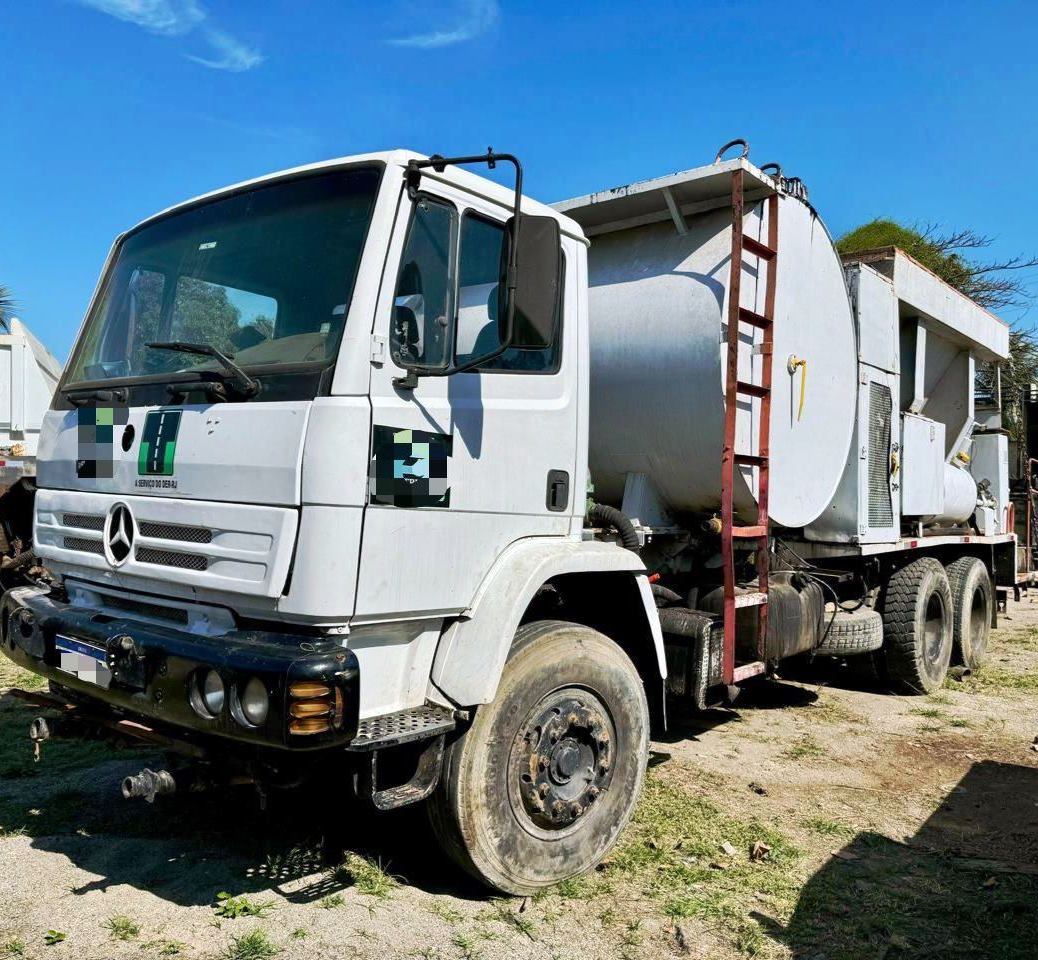 Caminhão Mercedes Benz 2423 1999