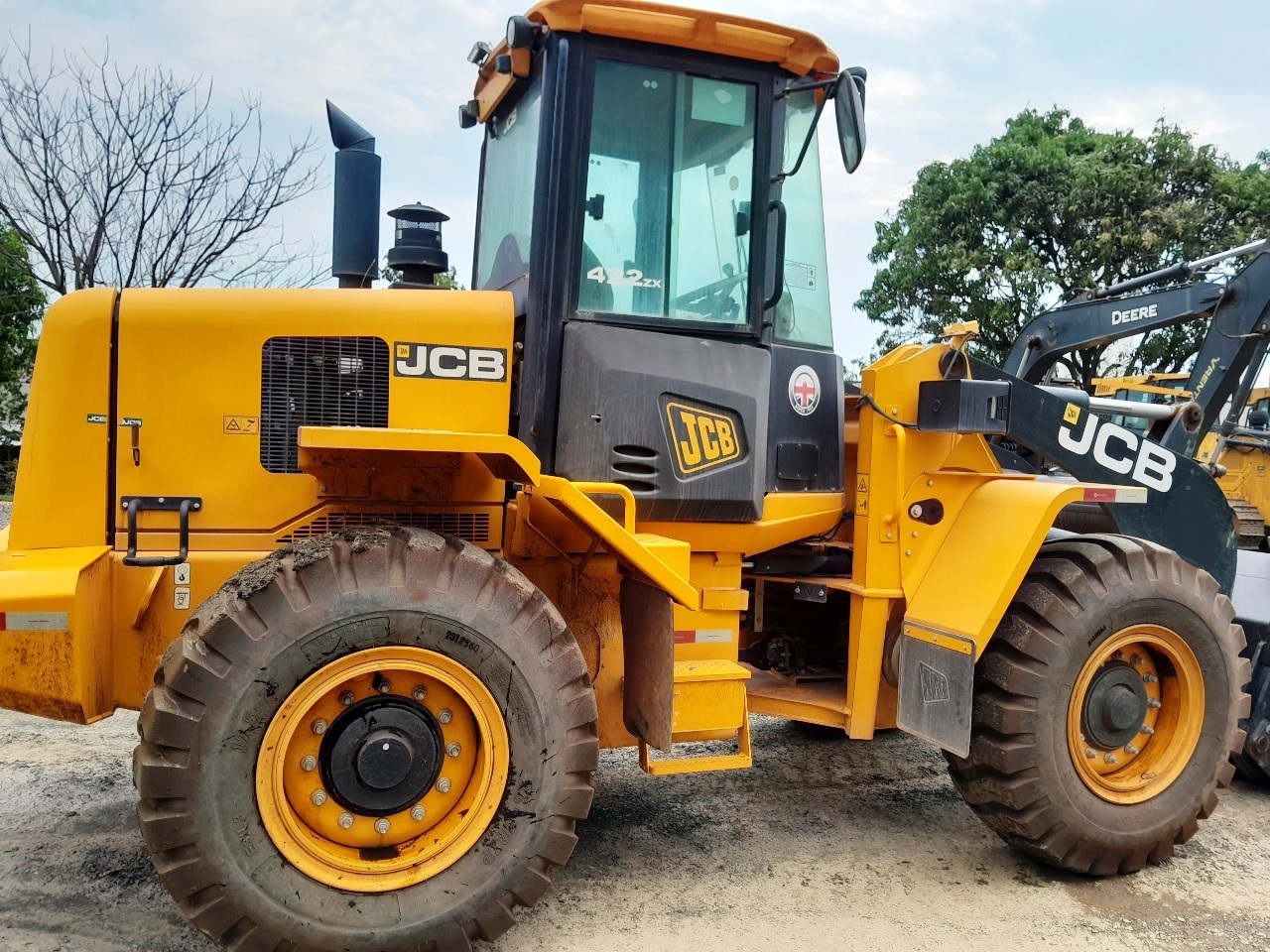 Pá Carregadeira JCB 422ZX 2023