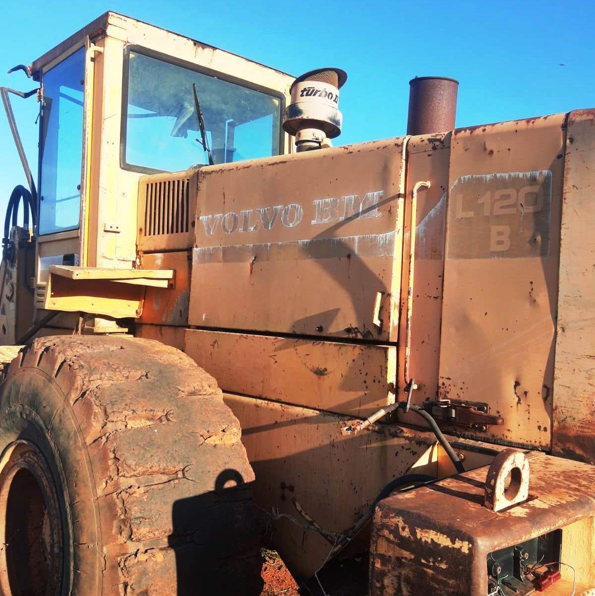 Pá Carregadeira Volvo L120 1997
