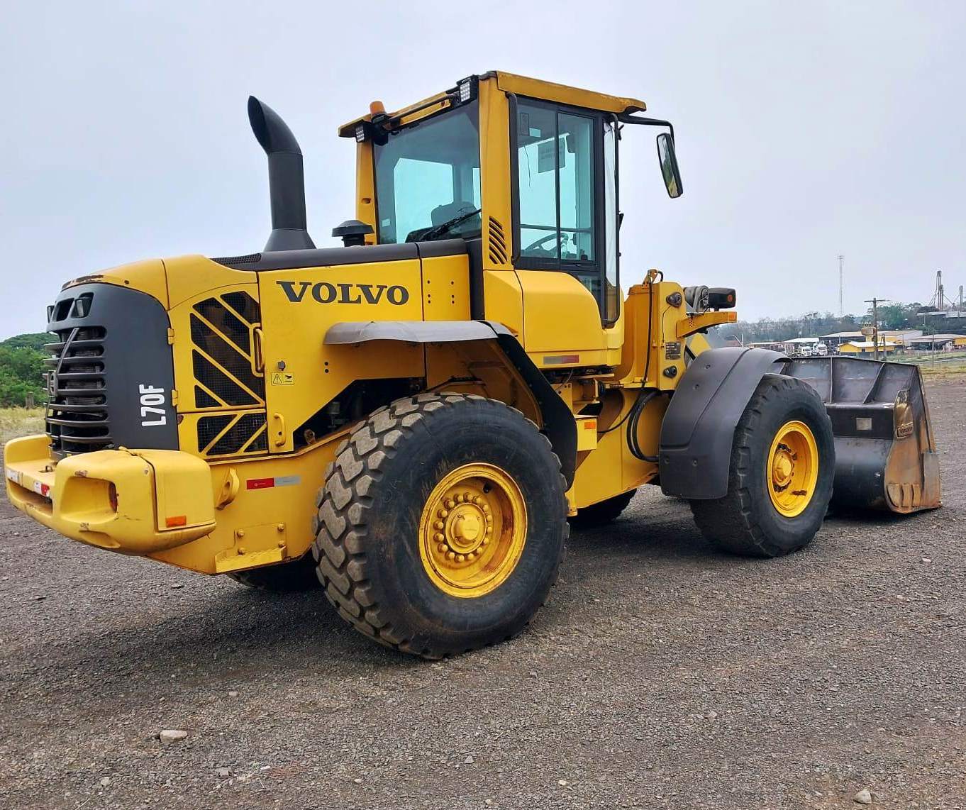 Pá Carregadeira Volvo L70 F 2018