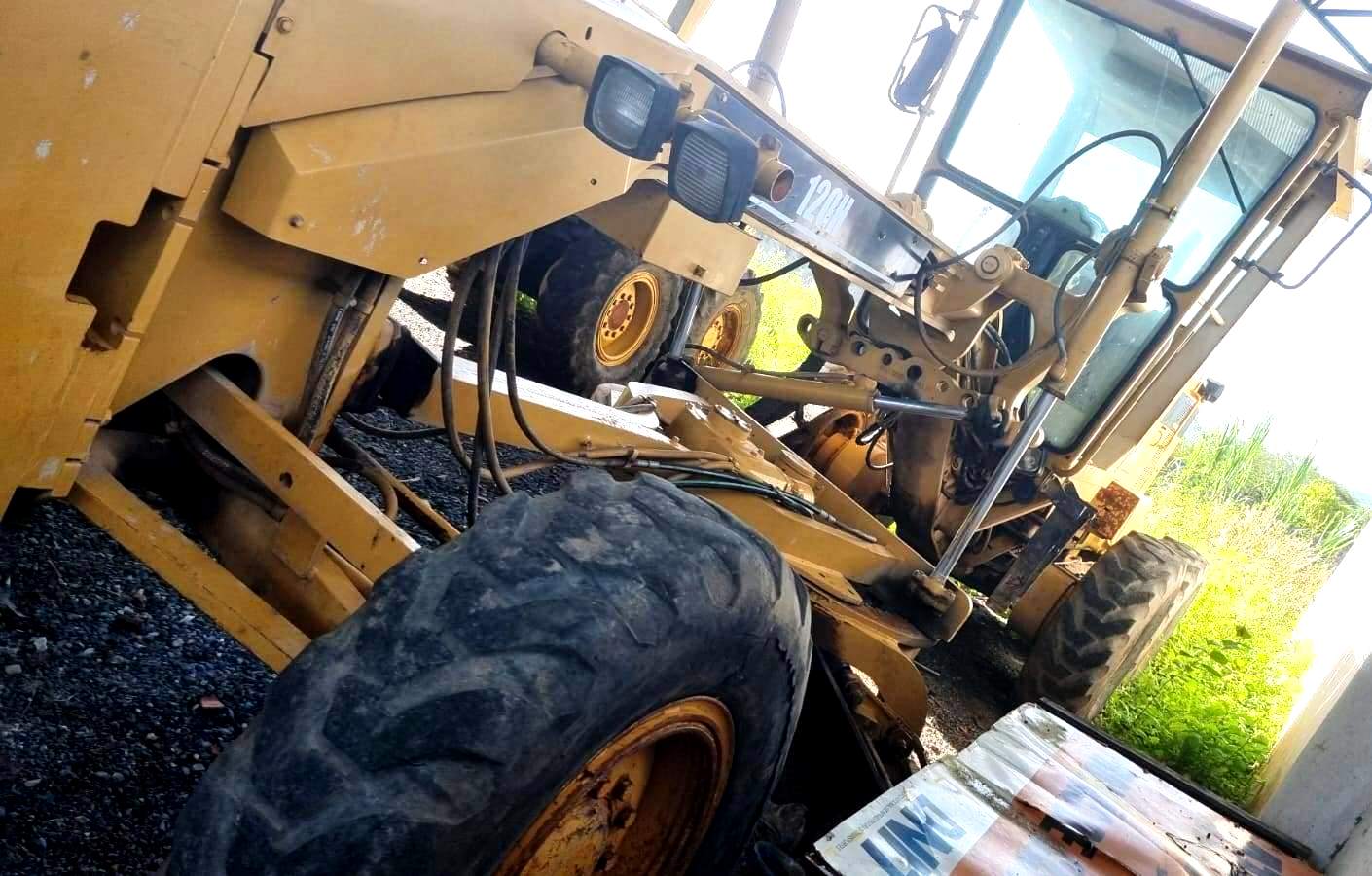 Motoniveladora Caterpillar 120H 2004