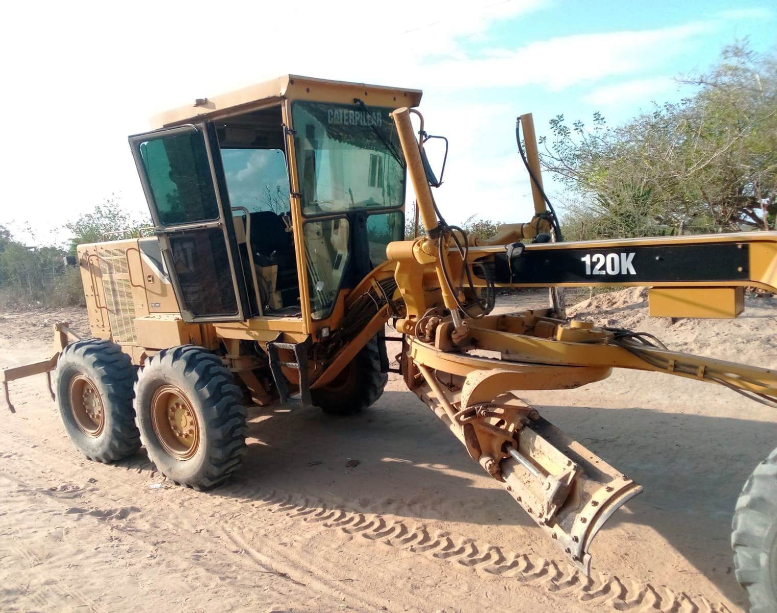 Motoniveladora Caterpillar 120K 2010