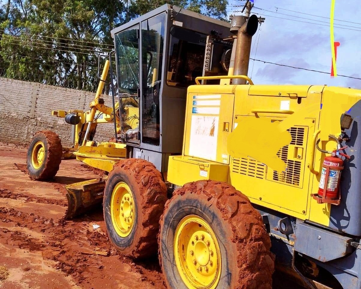 Motoniveladora Komatsu GD555 2011