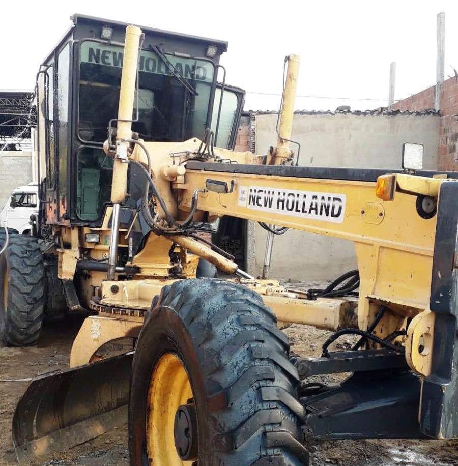 Motoniveladora New Holland RG140 2010