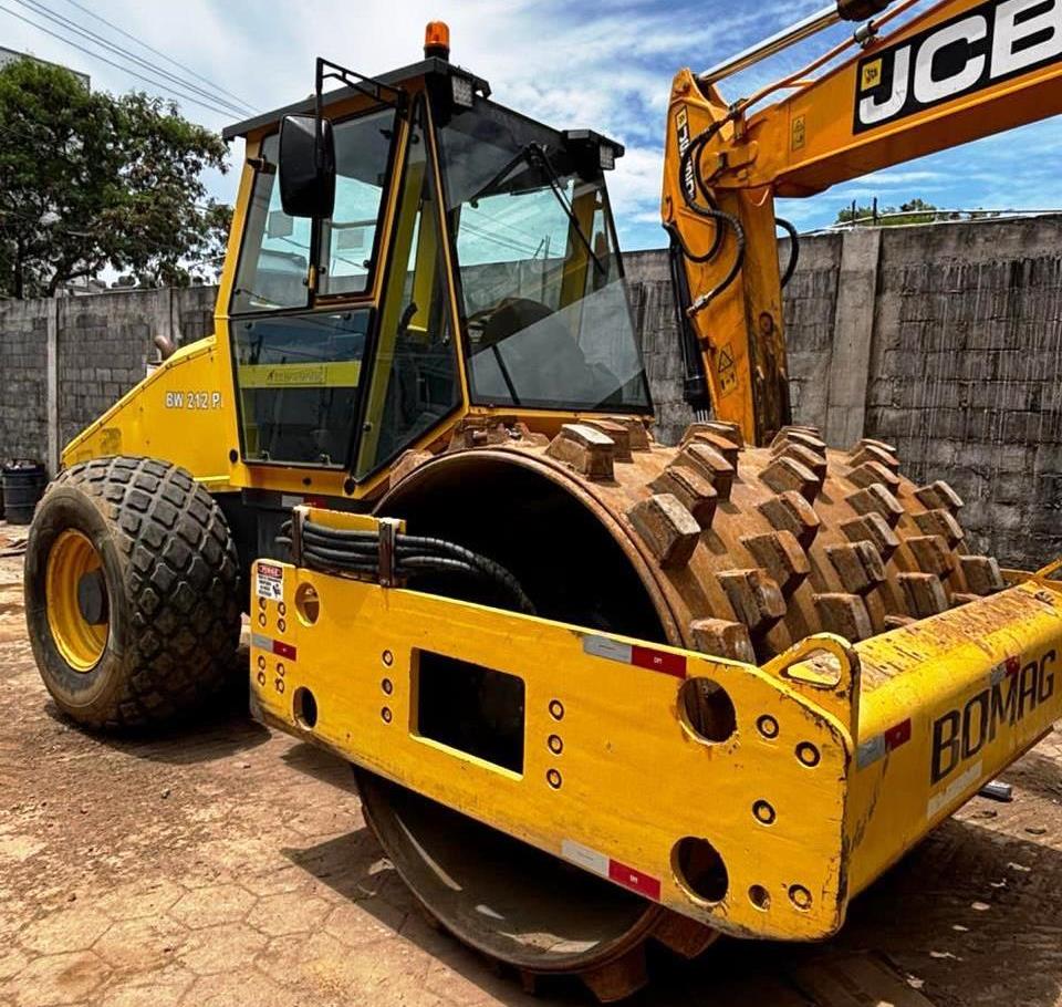 Rolo compactador Bomag BW212 2010