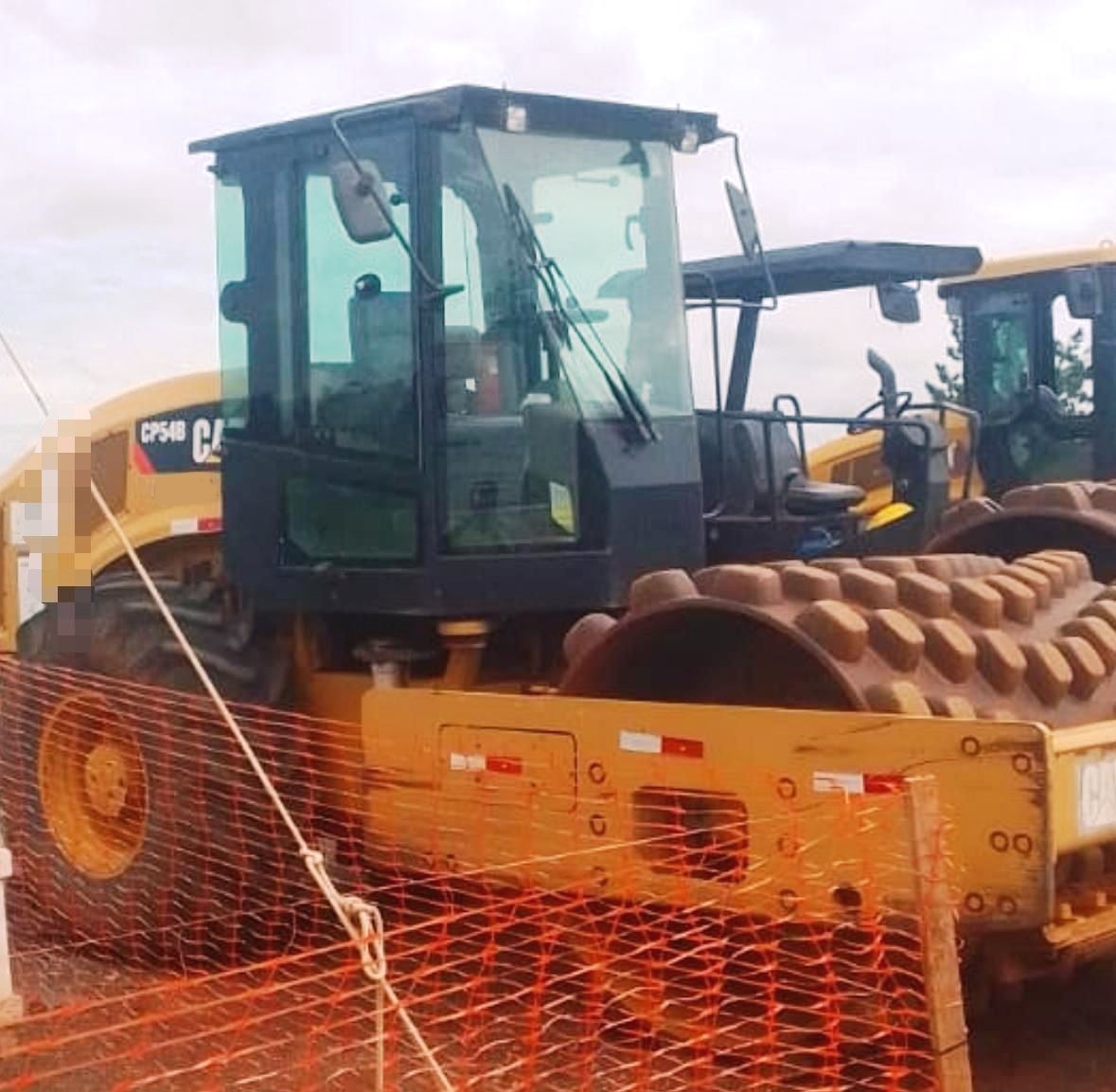 Rolo compactador Caterpillar CP54B 2014