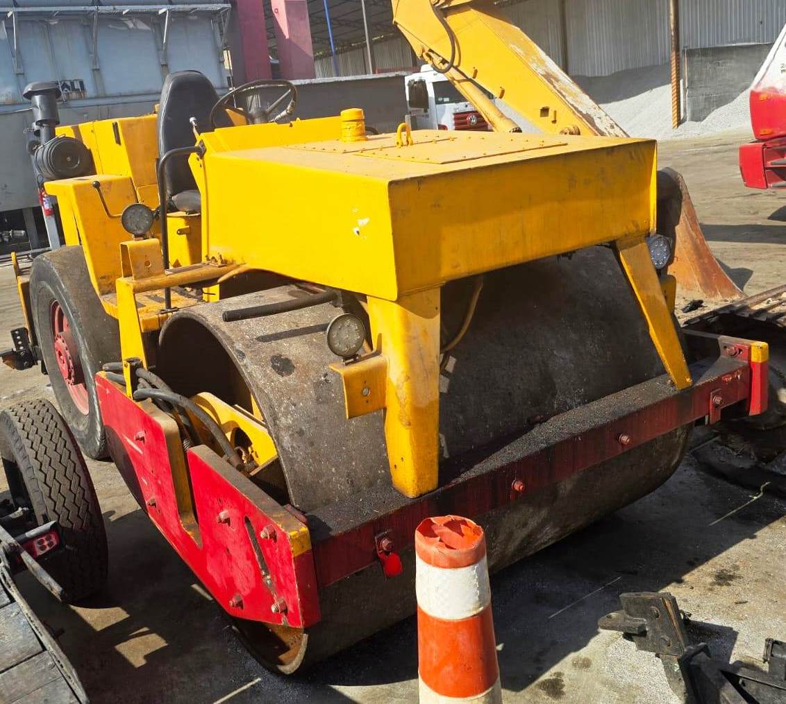 Rolo compactador Dynapac CA15 1990