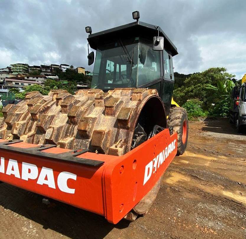 Rolo compactador Dynapac CA250 2011