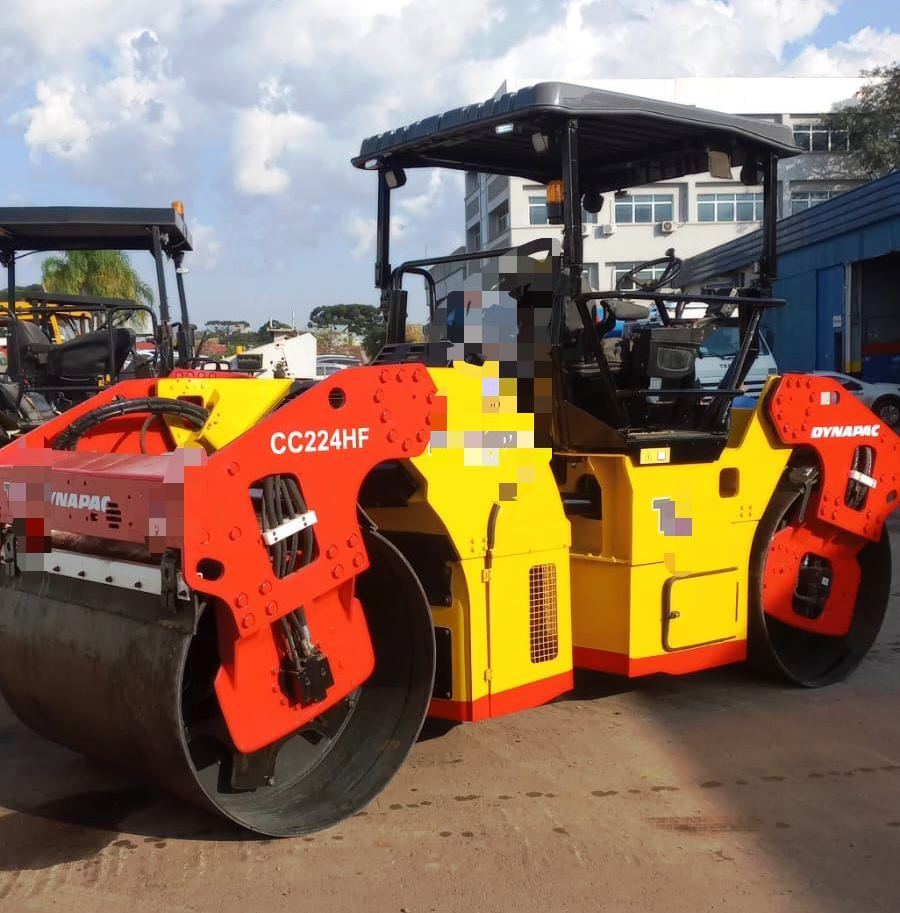 Rolo compactador Dynapac CC224 2009