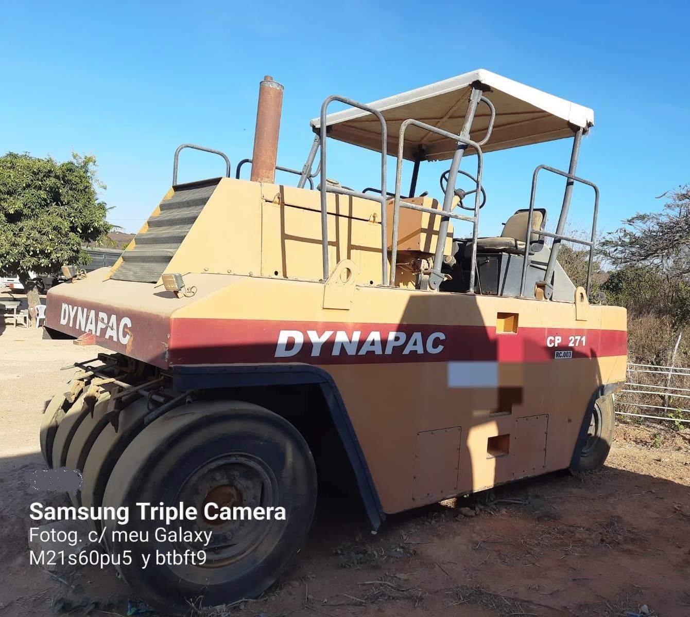 Rolo compactador Dynapac CP-271 2003