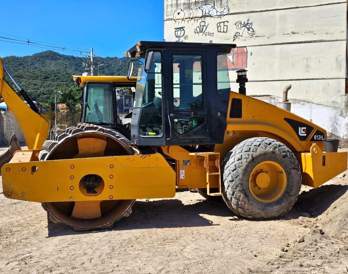 Rolo compactador Liugong 612H 2011