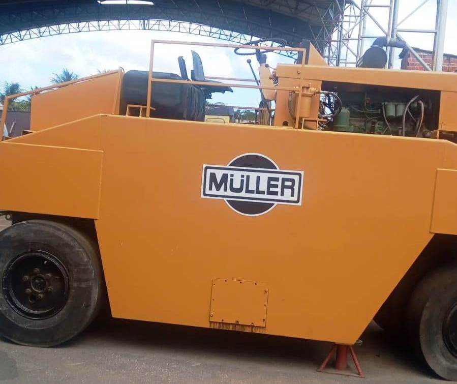 Rolo compactador Müller AP 26 1980