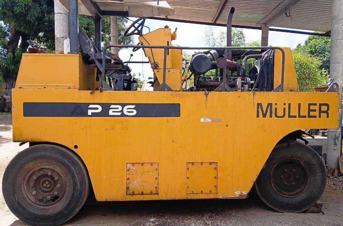 Rolo compactador Müller AP 26 2010