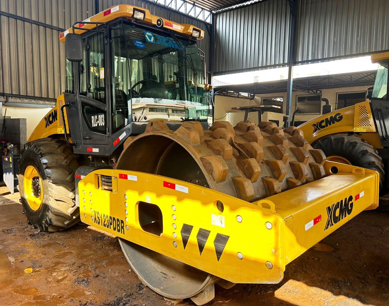 Rolo compactador XCMG XS123PDBR 2024