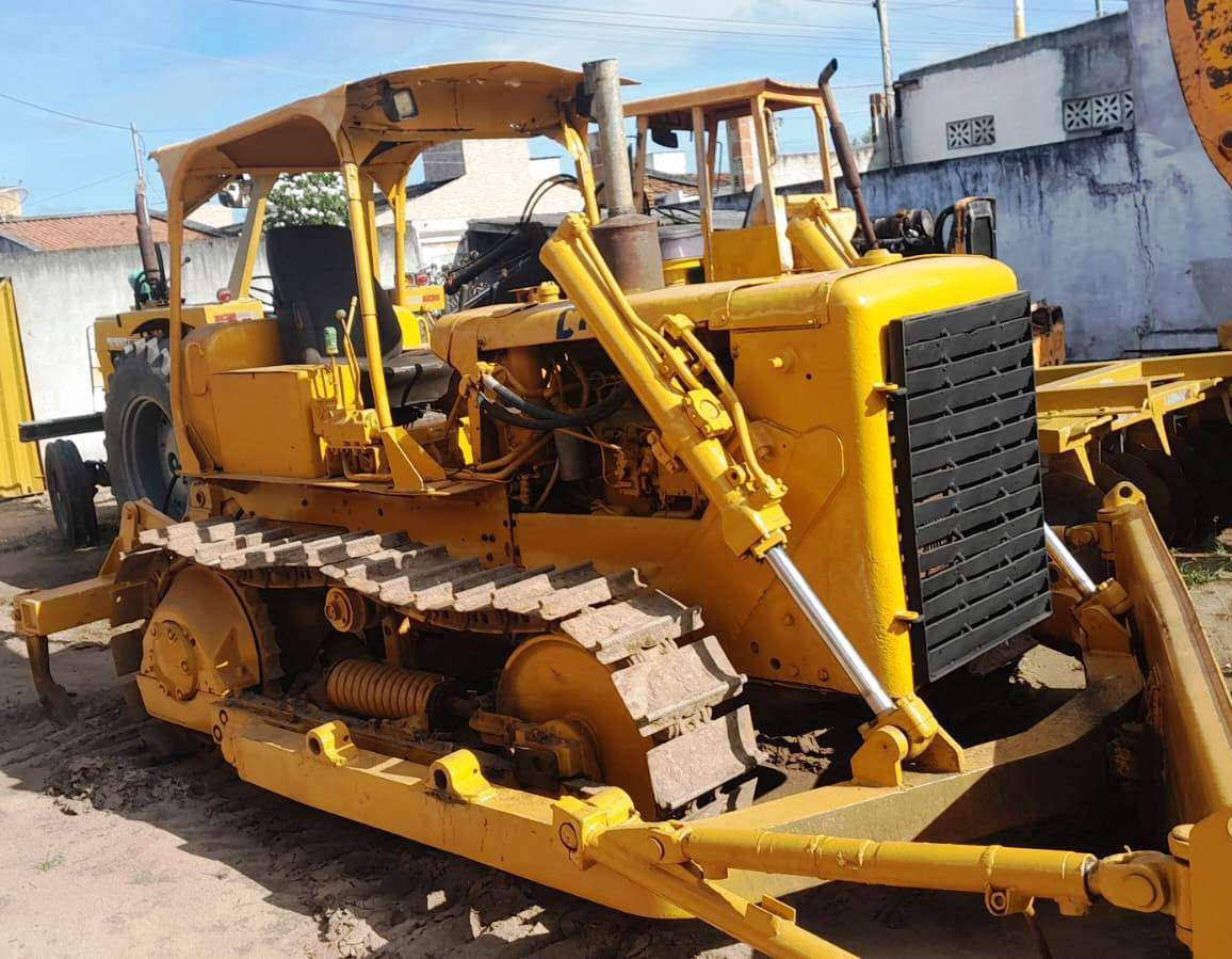 Trator de esteira Caterpillar D4DDD 1977
