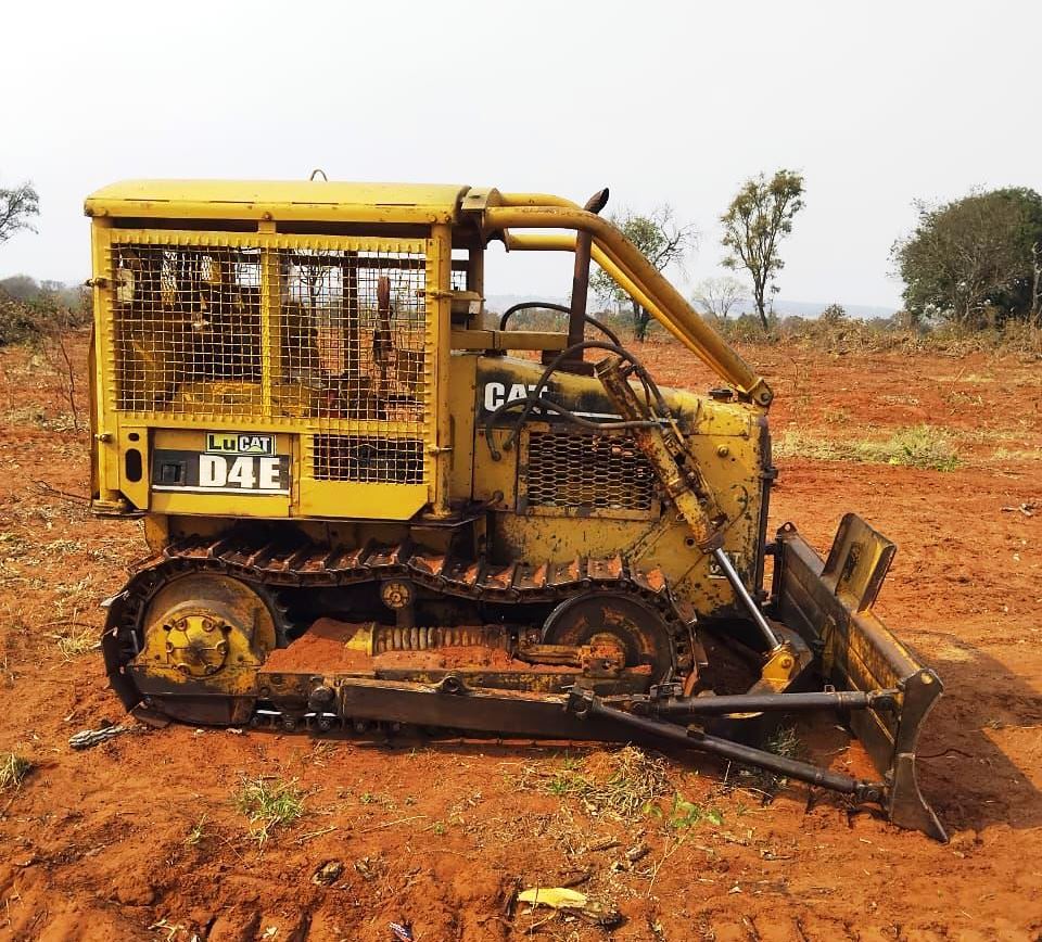 Trator de esteira Caterpillar D4EDD 1989