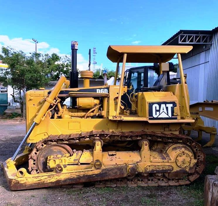 Trator de esteira Caterpillar D6DDD 1985