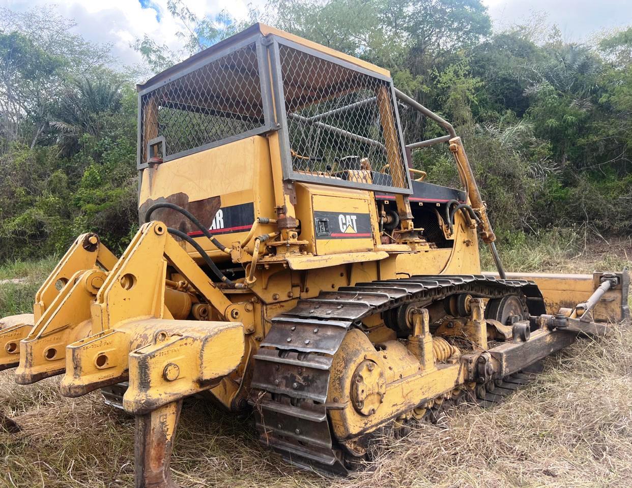 Trator de esteira Caterpillar D6EPS 1995