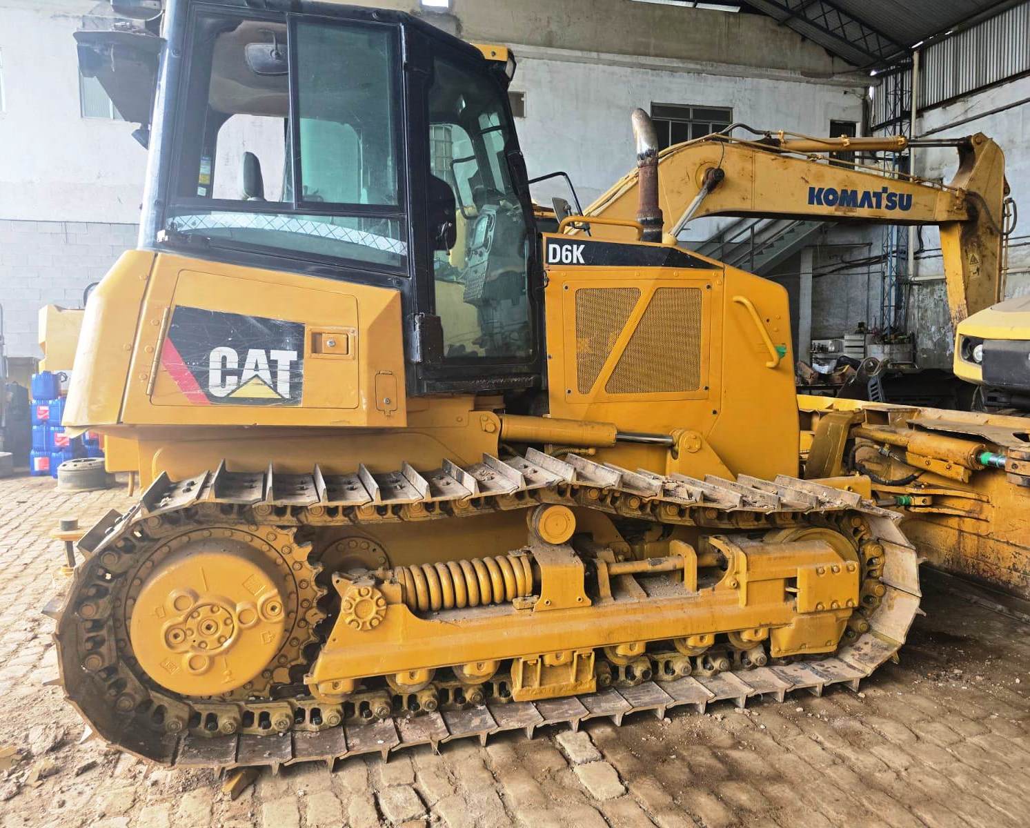 Trator de esteira Caterpillar D6K 2012